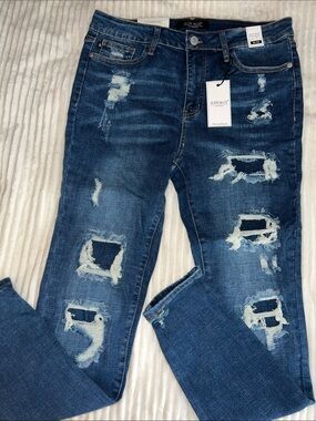 Judy Blue Distressed Skinny Jean